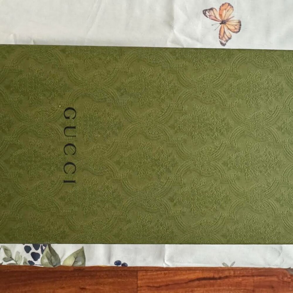 Gucci Men’s Ace Sneaker with Bee – White Leather | Size 9.5 - Picture 9 of 12